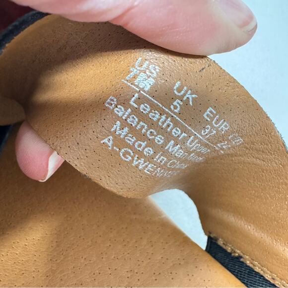 Franco Sarto Black Leather Sandals Womens 7 Flats Beachy Casual Slip On Strappy - Picture 3 of 6